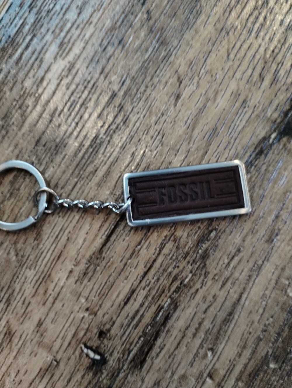Fossil Brown Leather Trifold Wallet with Keychain Tag NWT Colorado Tin Extra Cap - Picture 7 of 11